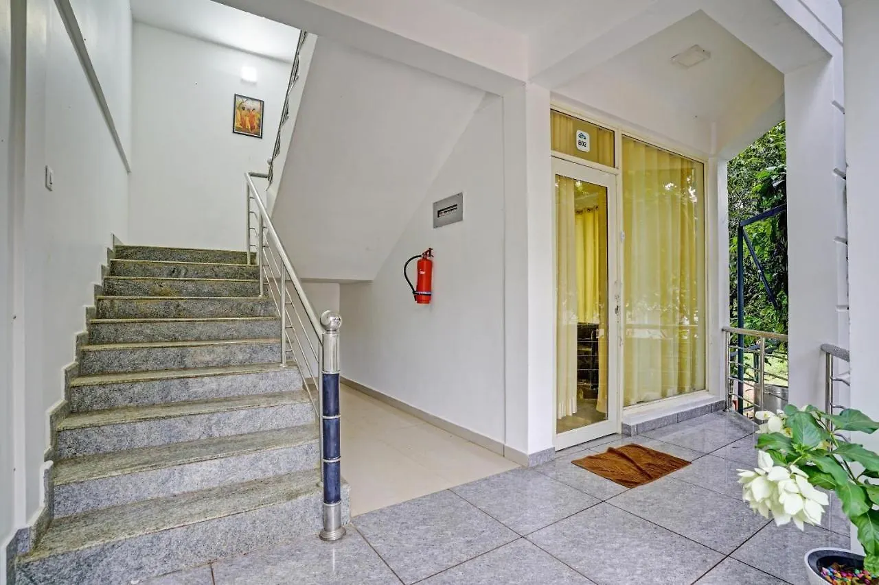 Oyo Flagship 81260 Star Lights Hotel Munnar 3*,  India