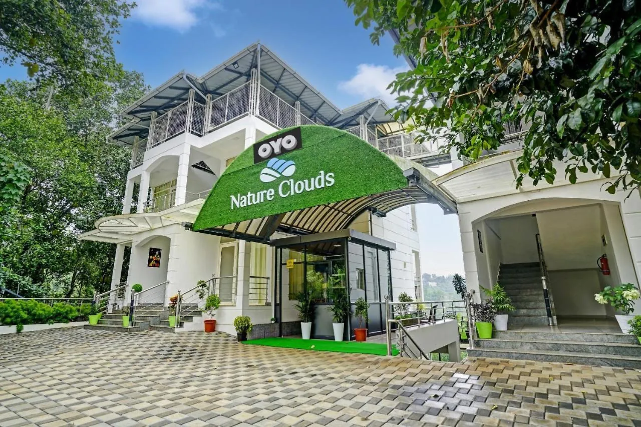 ***  Oyo Flagship 81260 Star Lights Hotel Munnar India